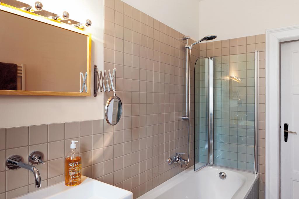 Design Apartments "Hier War Goethe Nie" Weimar  Ruang foto