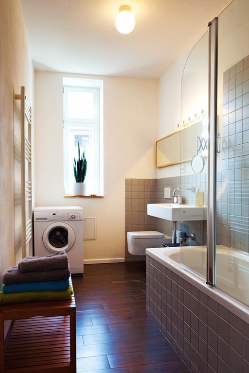 Design Apartments "Hier War Goethe Nie" Weimar  Ruang foto